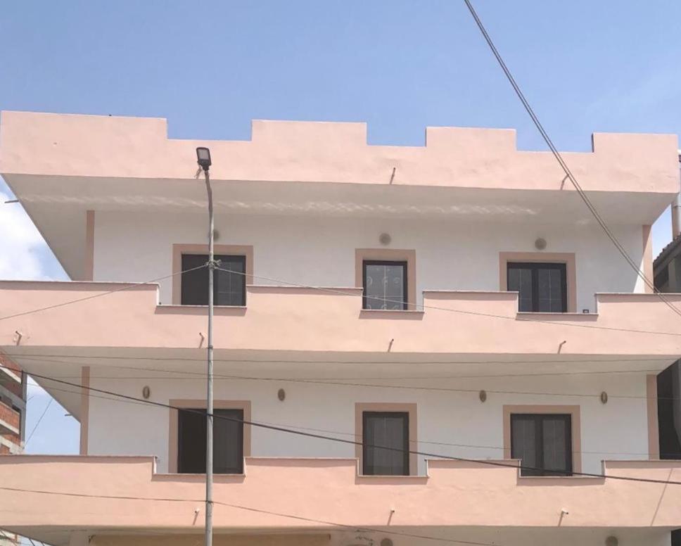 Casa Intera La Paghi Come Una Camera The Home With The Price Of A Room Durrës Eksteriør billede